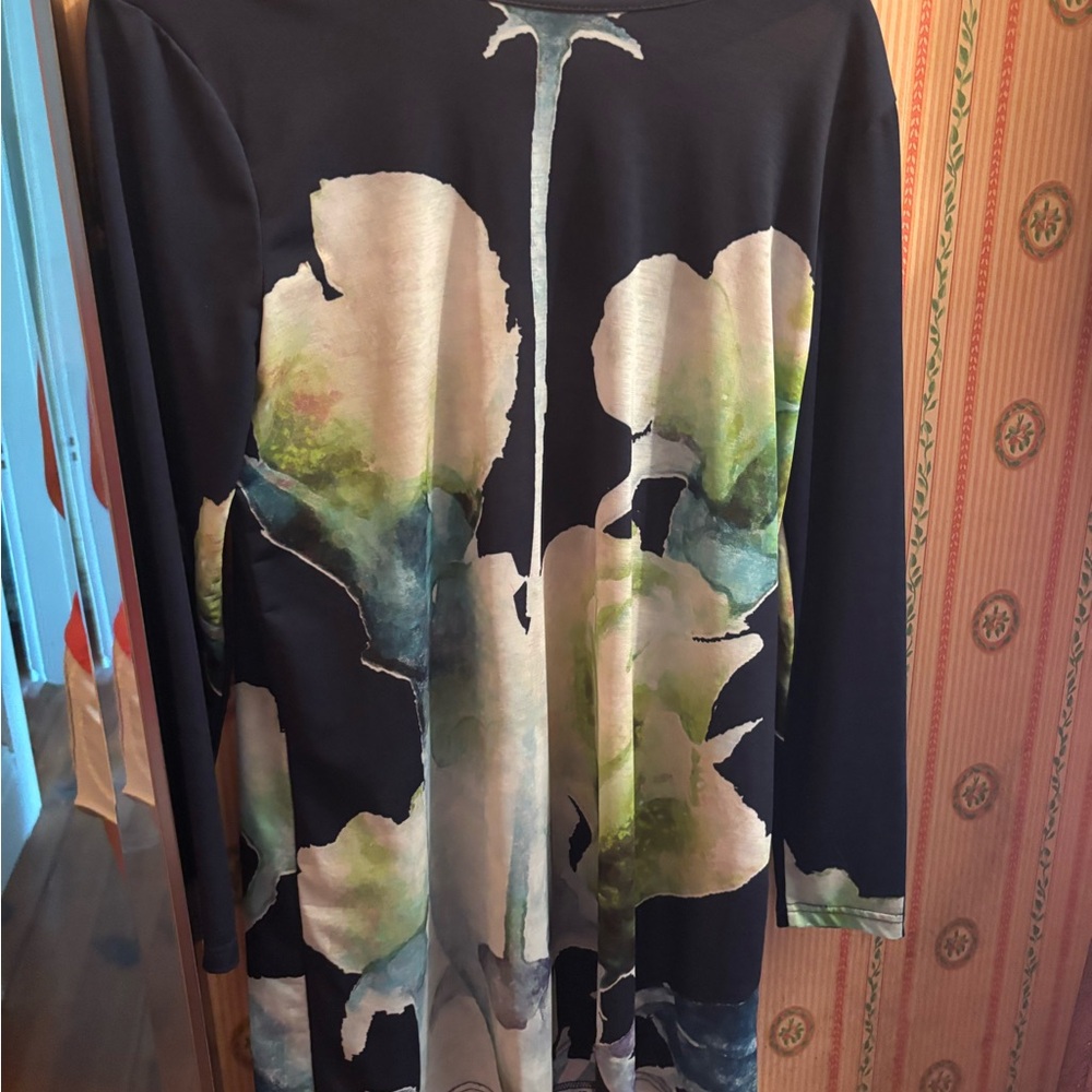 Floral Long Sleeve blouse